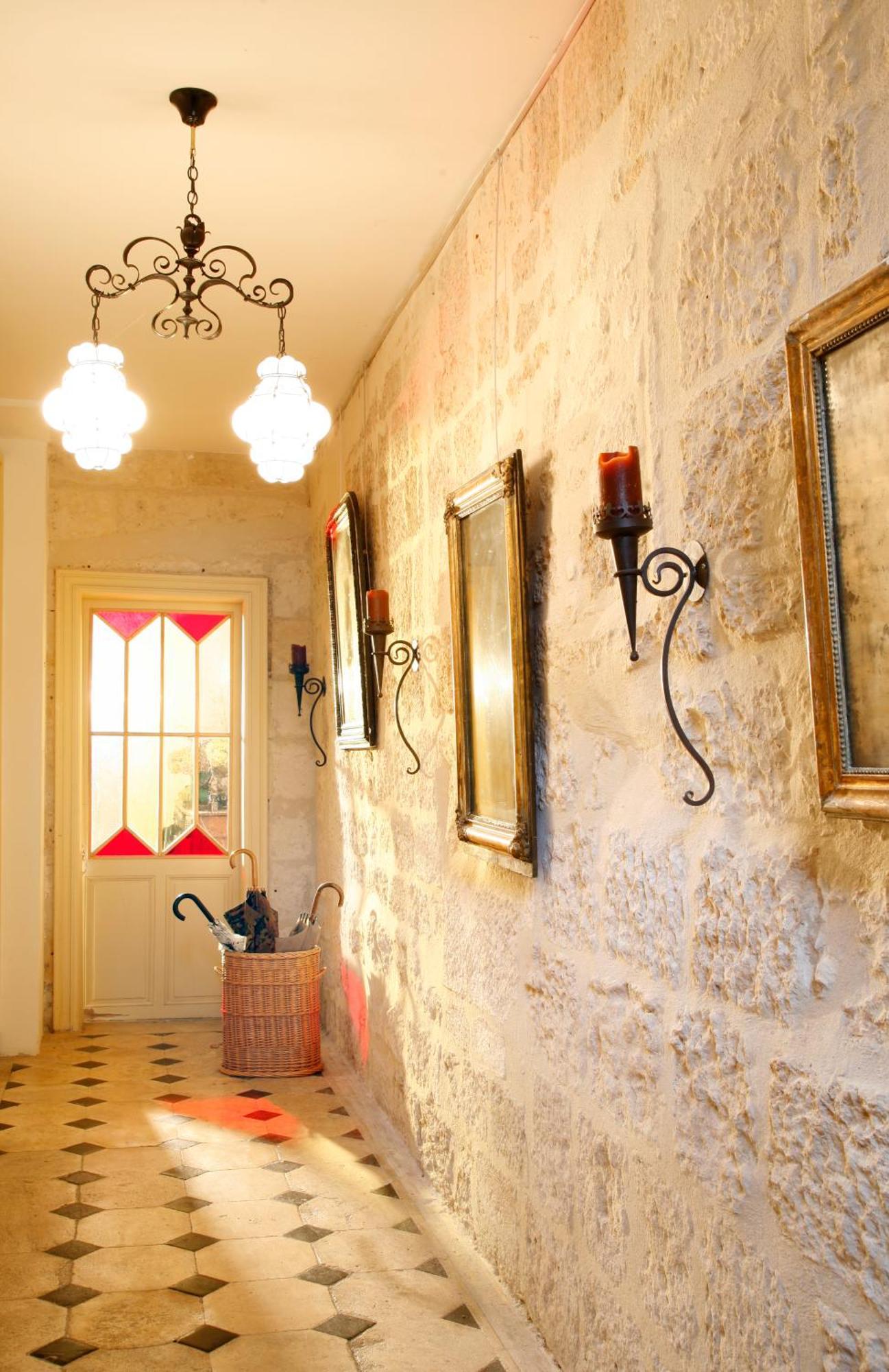 La Porte Rouge - The Red Door Inn Saintes Buitenkant foto