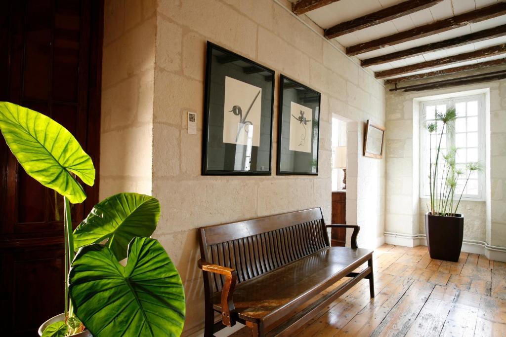 La Porte Rouge - The Red Door Inn Saintes Buitenkant foto